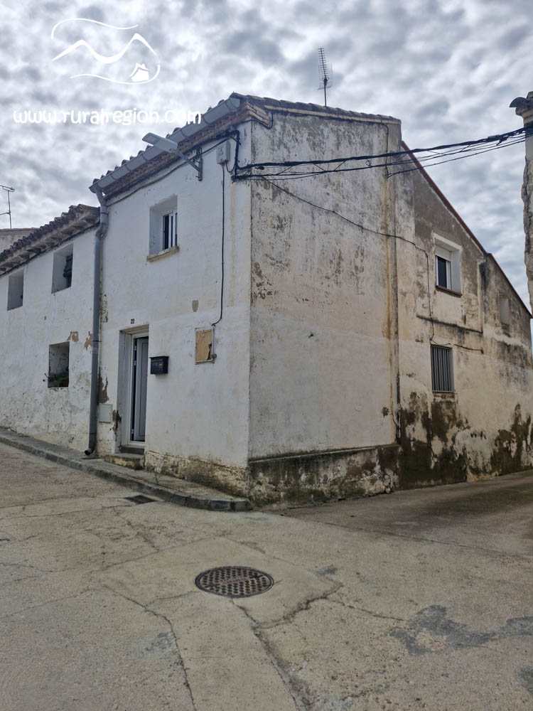 Casa de pueblo en Alcubierre